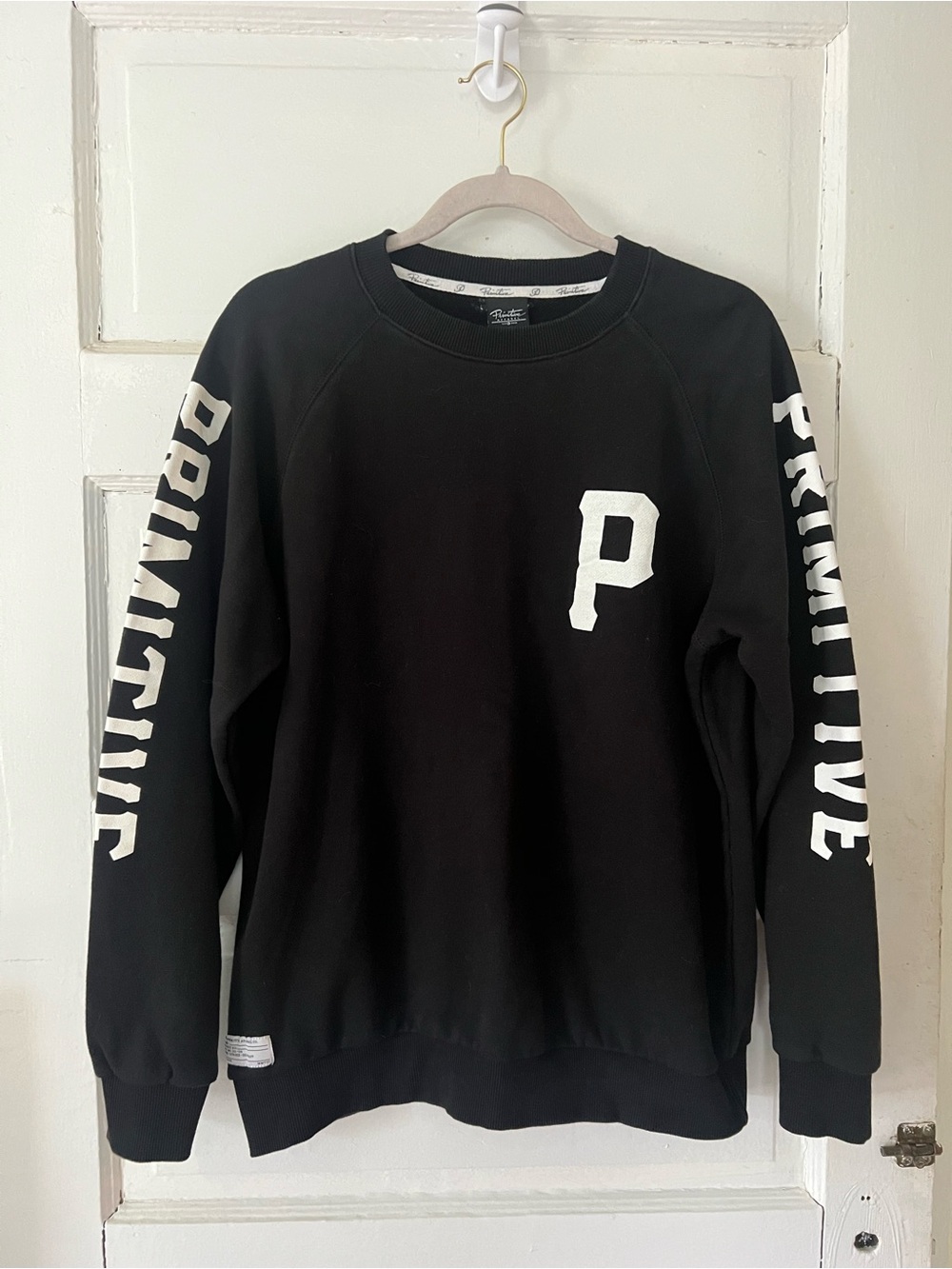Vintage Primitive Unisex Crewneck Sweatshirt with Bold Logo & Long Sleeve Brand